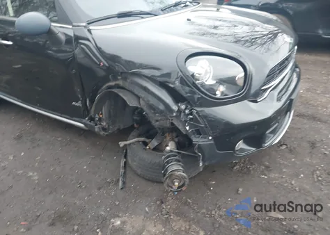 2015 Mini Countryman Cooper S z USA, uszkodzony, nr VIN WMWZC5C5XFWP47658